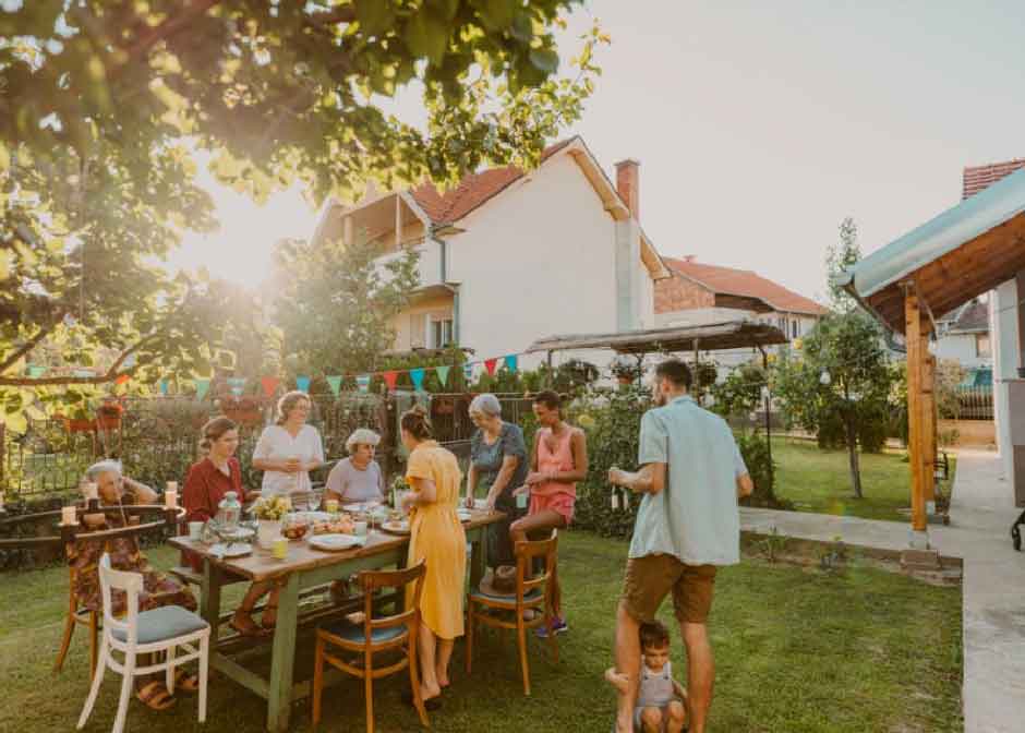 The Ultimate Checklist for Throwing a Stress-Free Backyard Gathering